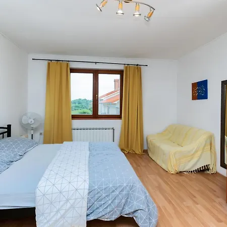 House Mirjana Holiday home Banjol