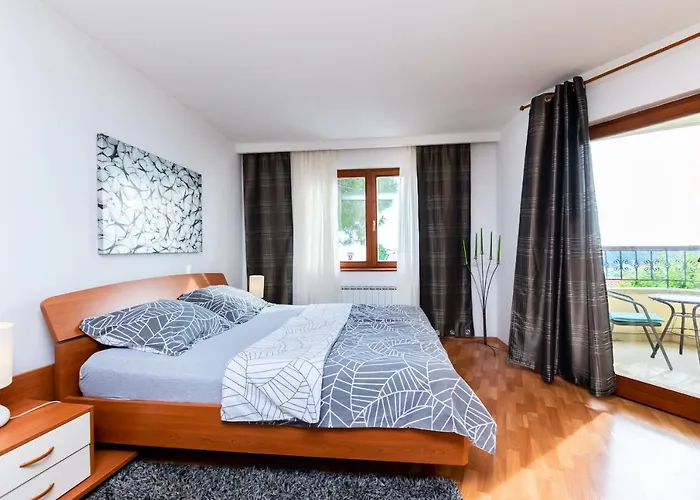 House Mirjana Ferienhaus *
